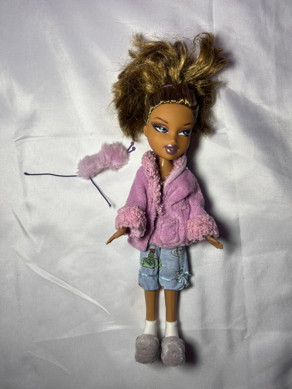 Vintage Bratz Sleepin Style Yasmin Doll Y2K MGA PJ Outfit Slippers EUC